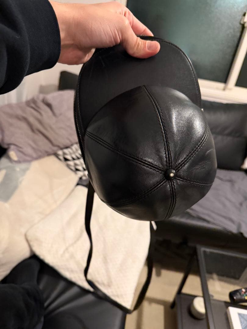 JW ANDERSON MIDI CAP BAG 黒 レザー キャップ型バッグ