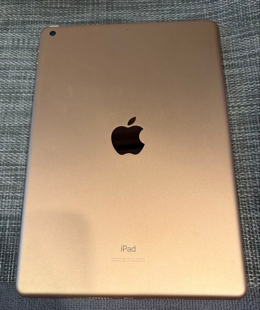 【美品】iPad 第7世代 32GB Wi-Fiモデル Apple Pencil