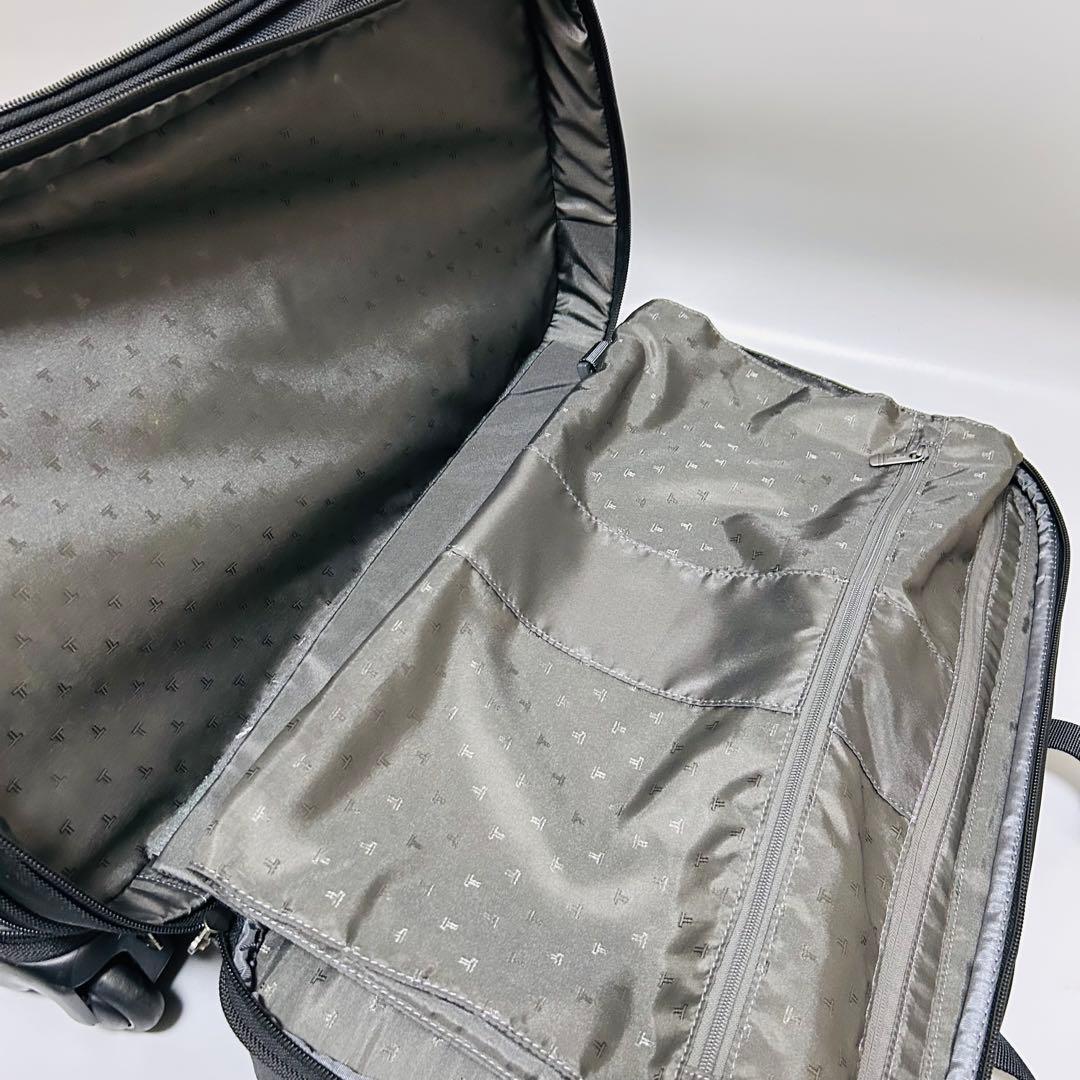 TUMI トゥミ 2輪 キャリーバッグ トラベルバッグ ビジネスバッグ ブラック