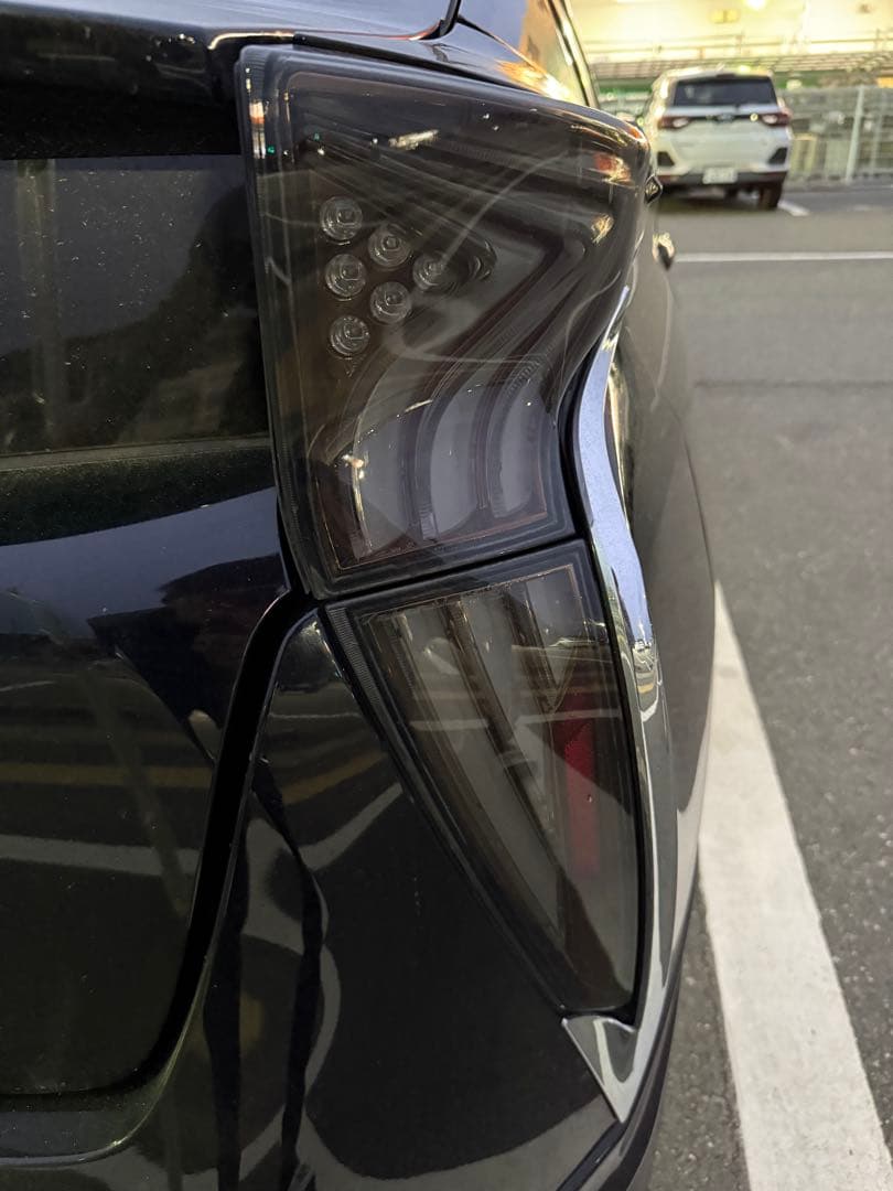 50プリウス ヴァレンティテールランプ