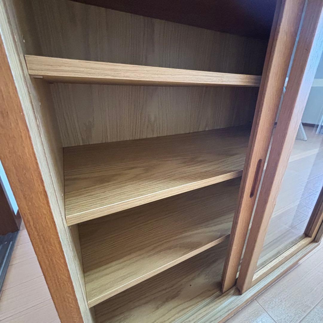 無印良品　キャビネット　ガラス戸　引戸