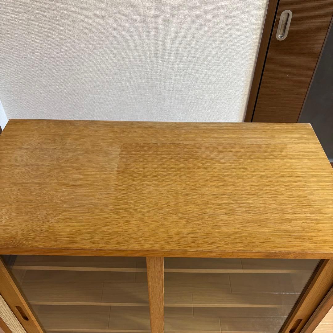 無印良品　キャビネット　ガラス戸　引戸