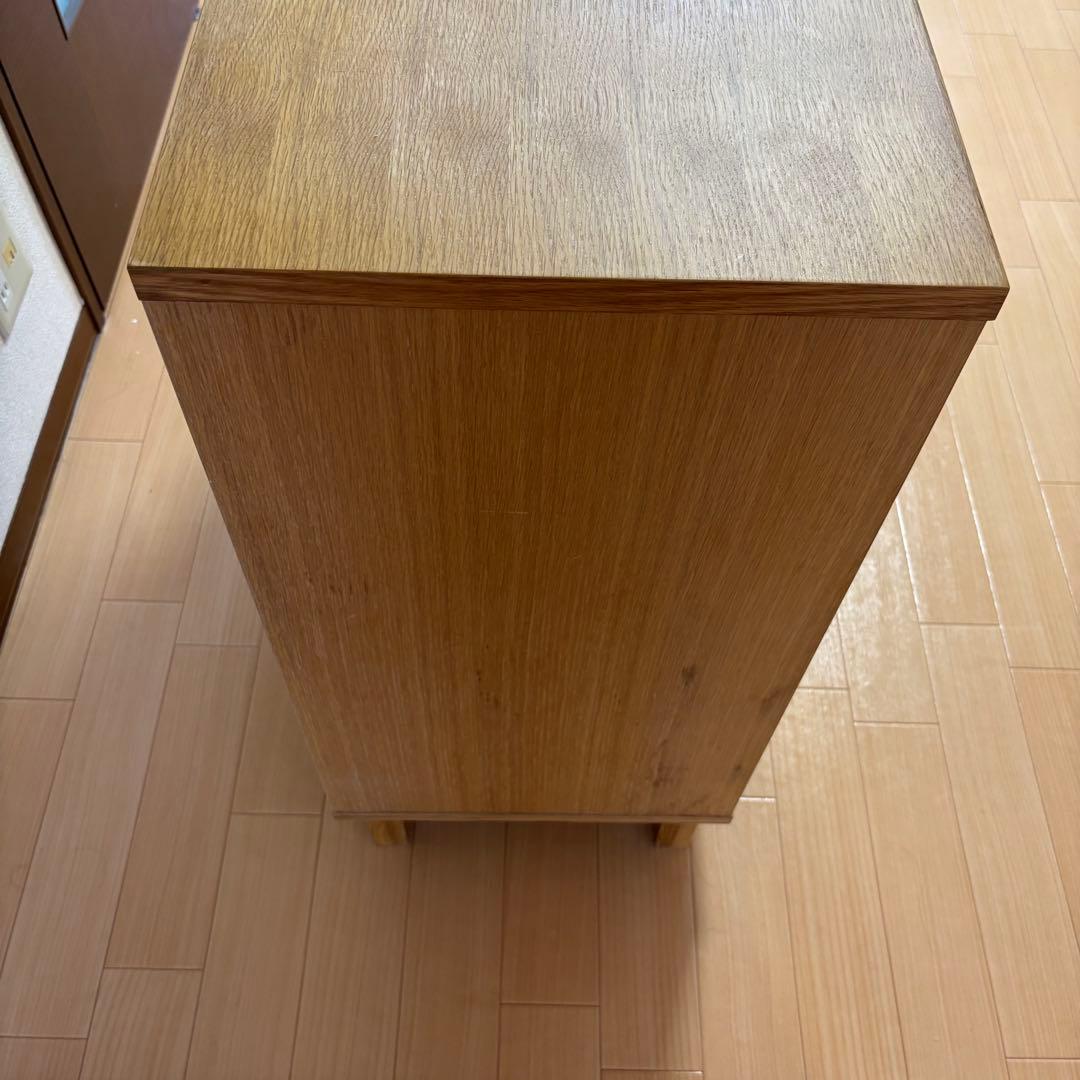 無印良品　キャビネット　ガラス戸　引戸