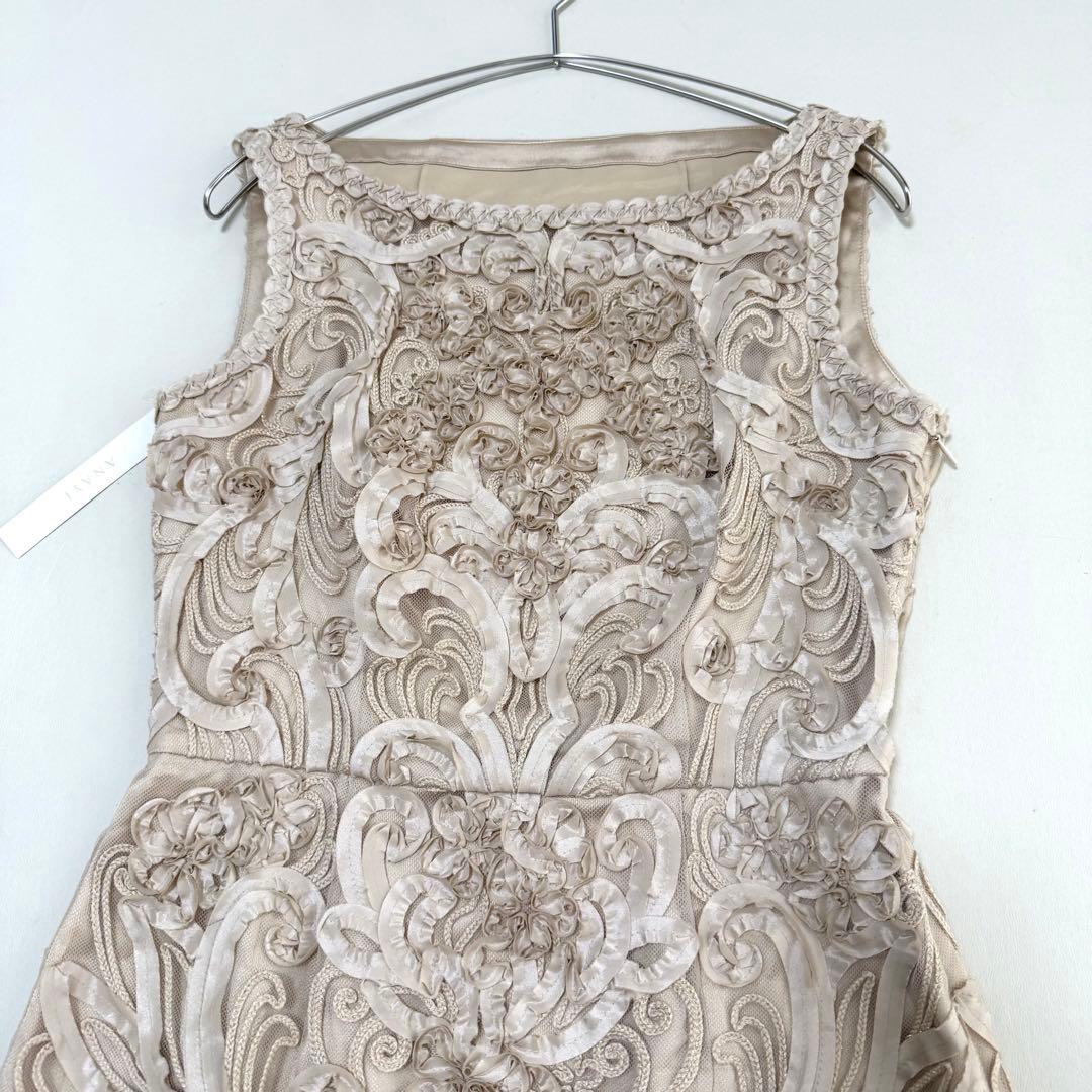 新品✨定価７万✨アナイ✨テープ刺繍ワンピース（M）ベージュ　チュールレース　花柄
