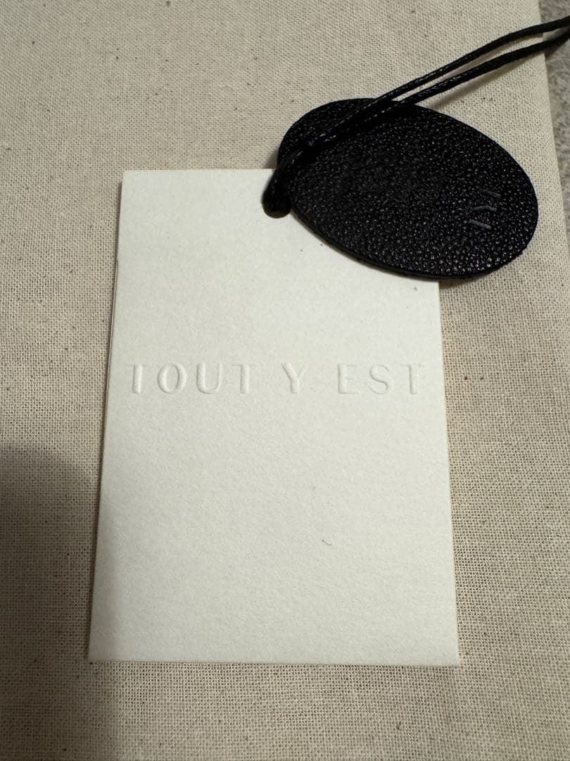 TOUT Y EST　キャンバス素材　バッグ