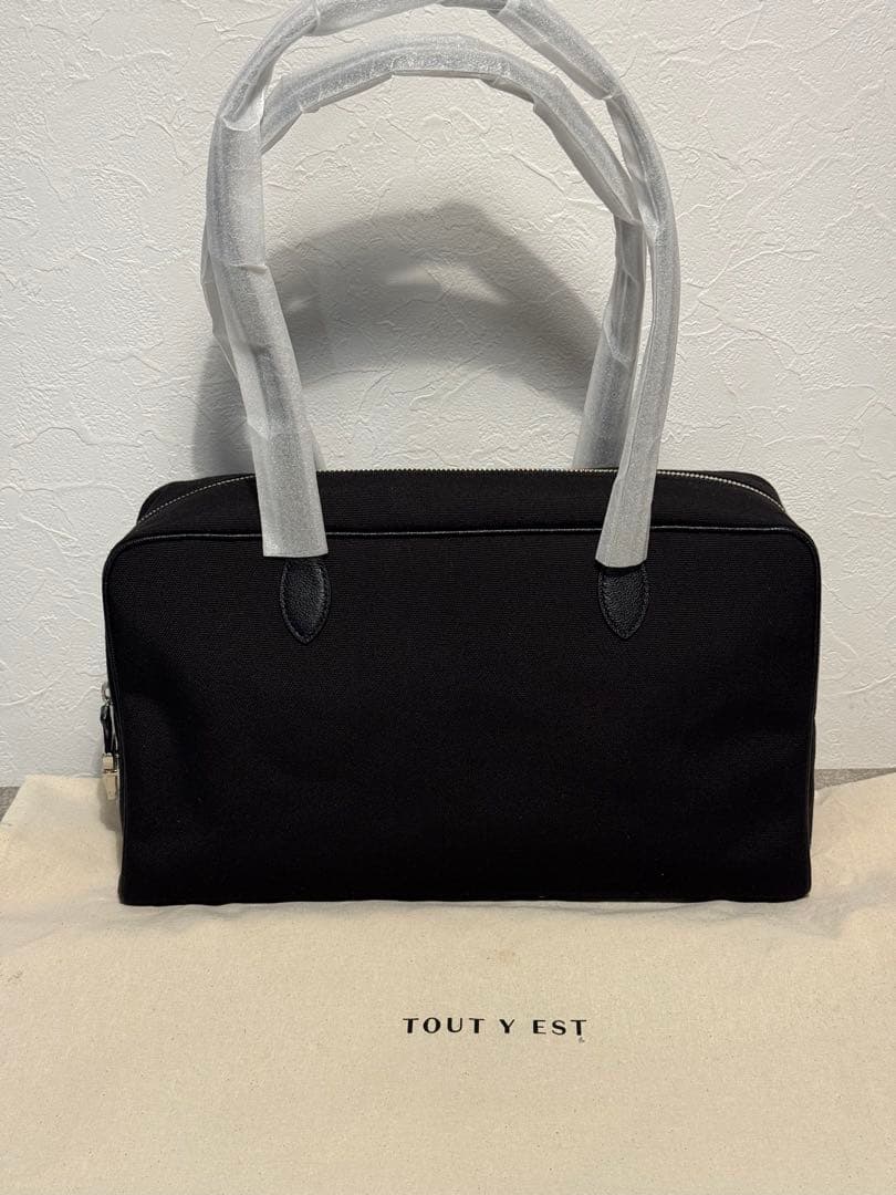 TOUT Y EST　キャンバス素材　バッグ