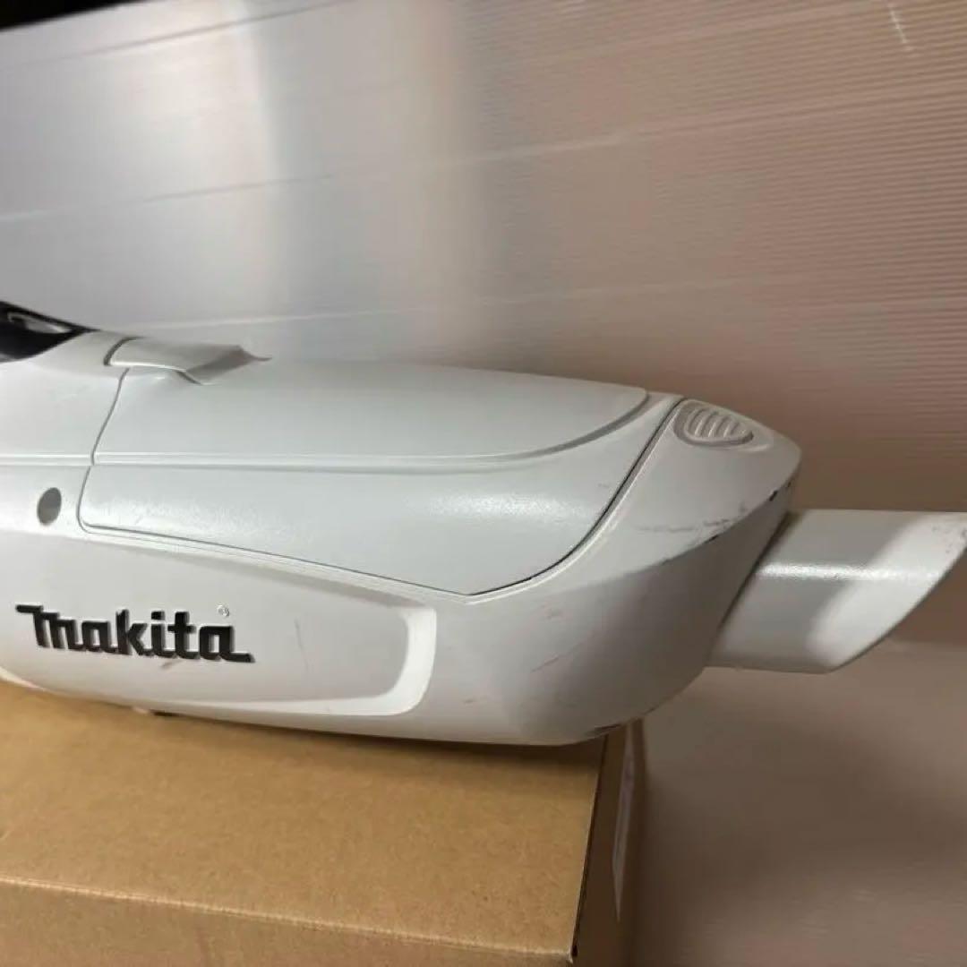 マキタ CL182FD 掃除機 クリーナー バッテリー 充電器　セット