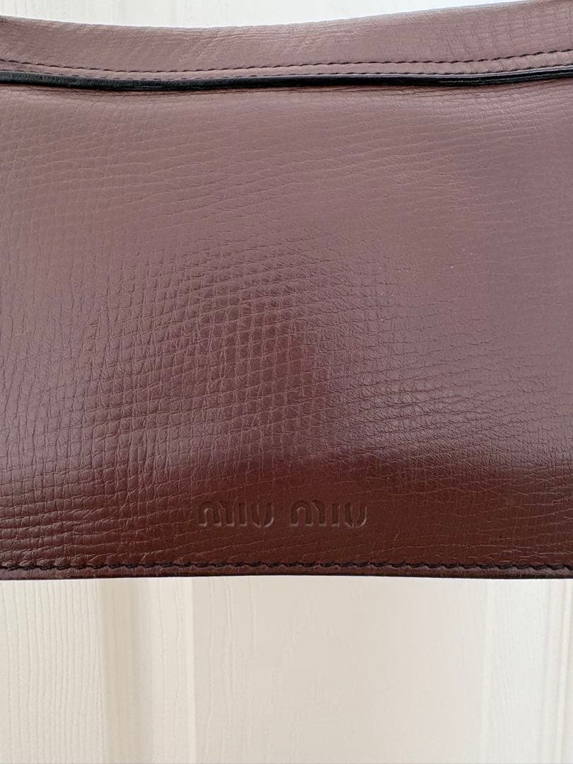 miu miu ミュウミュウ　ハンドバッグ