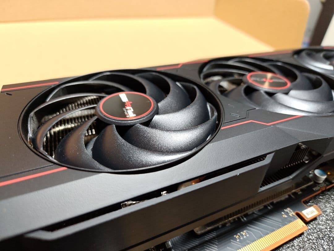 グラフィックボード・グラボ・ビデオカード AMD Radeon RX6800 SAPPHIRE PULSE