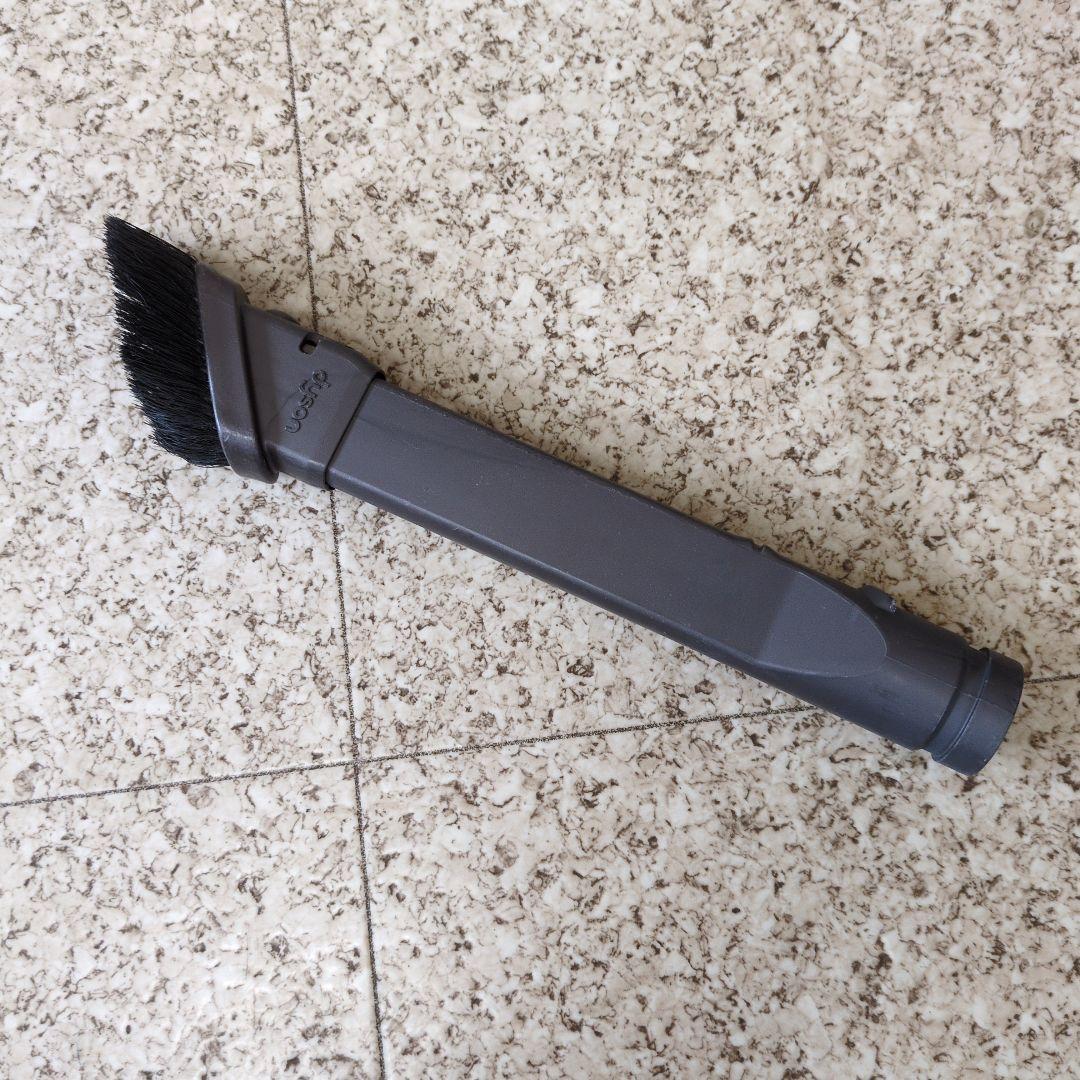 【期間限定お値下中】dyson DC63掃除機　 アタッチメント1個付　取説あり