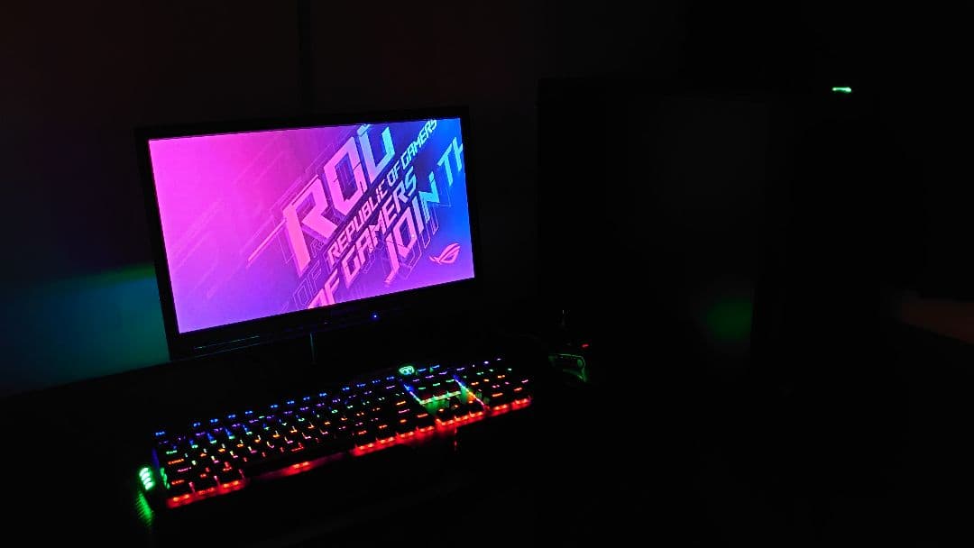 ゲーミングPCフルセット i7 SSD256GB+750GB r9 270