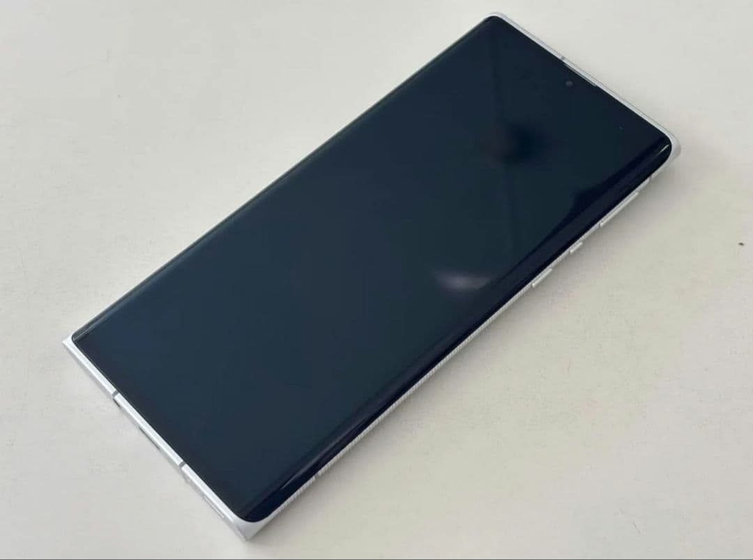 【12GB/256GB】LEITZ Phone 1 ライカシルバー　SIMフリー