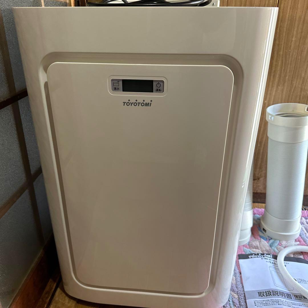 動作品・トヨトミ TAD-22JW 2019年製 スポット冷暖エアコン
