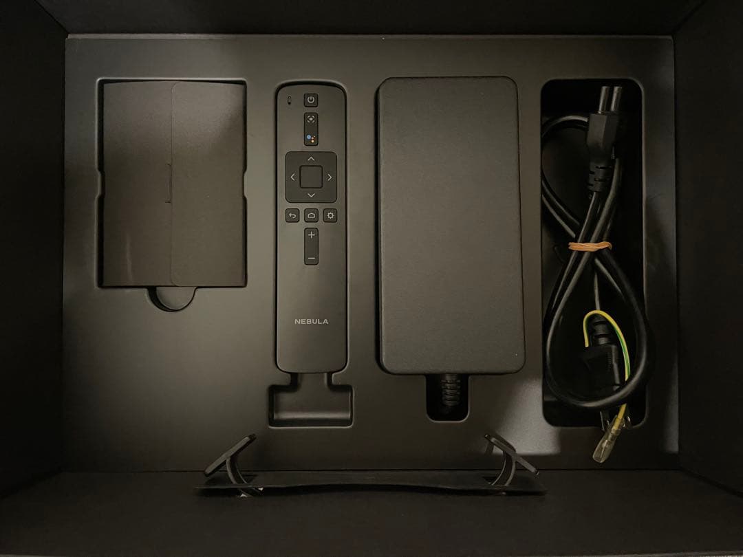 【中古美品】Anker Nebula Cosmos