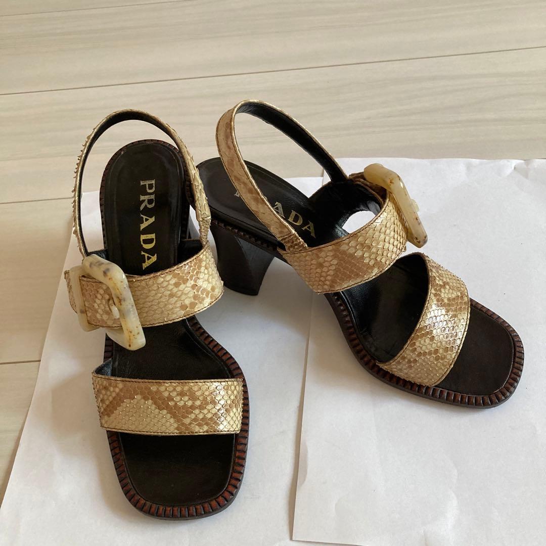 11月20日までタイムセール　PRADAスネイクサンダル