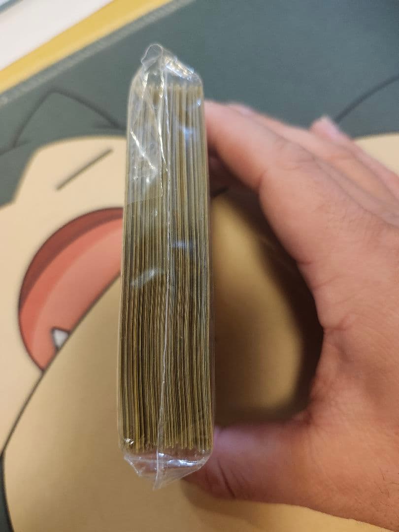 ルイージピカチュウ デッキシールドポケモンカードゲーム