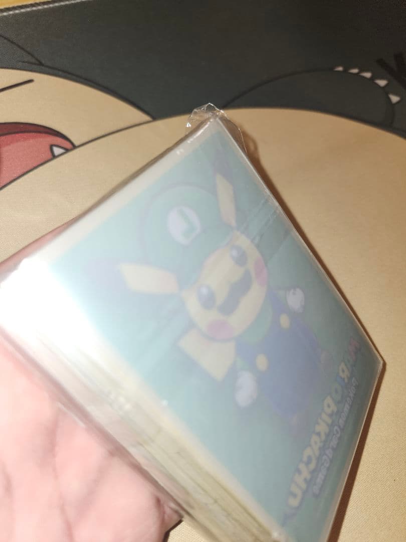 ルイージピカチュウ デッキシールドポケモンカードゲーム