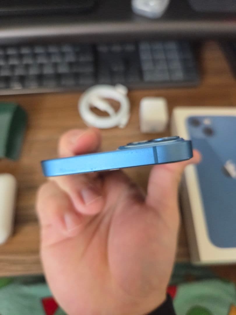 Apple iPhone 13 青色 本体 充電器付き