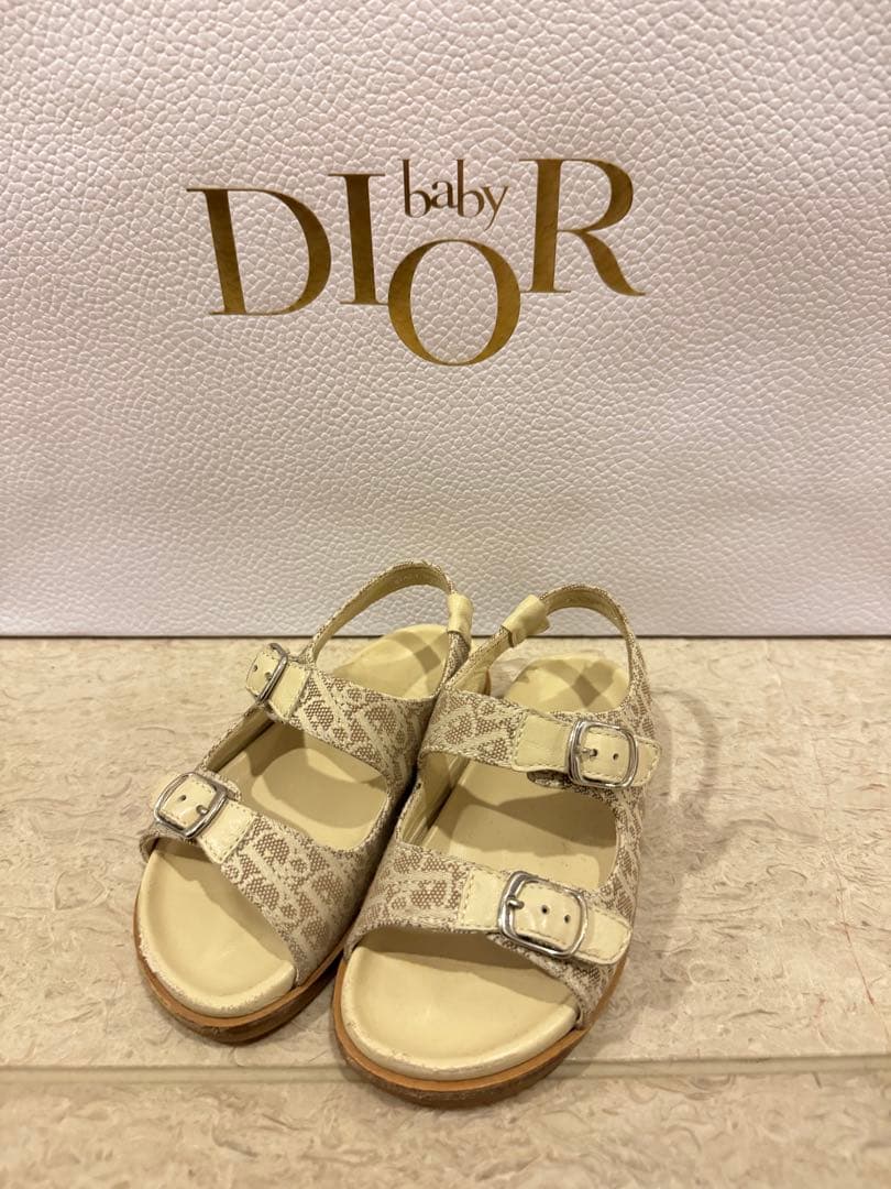 baby DIOR ベージュ ストラップサンダル