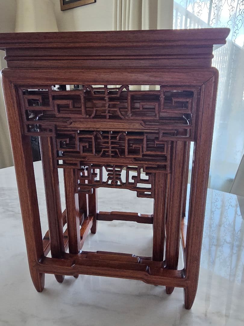 シノワズリスタイル木製ネストテーブル