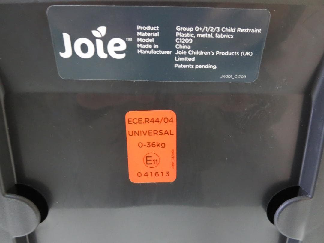 ジョイーJoie　エブリステージ　チャイルドシート　シートベルト固定