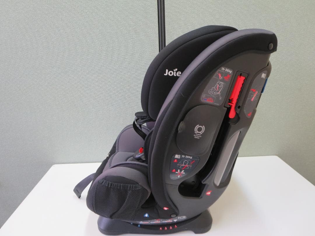 ジョイーJoie　エブリステージ　チャイルドシート　シートベルト固定