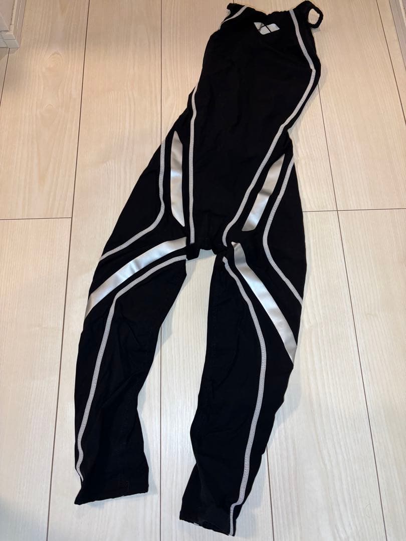 【美品】arena アリーナ　FAR-9500W Mサイズ　競泳水着