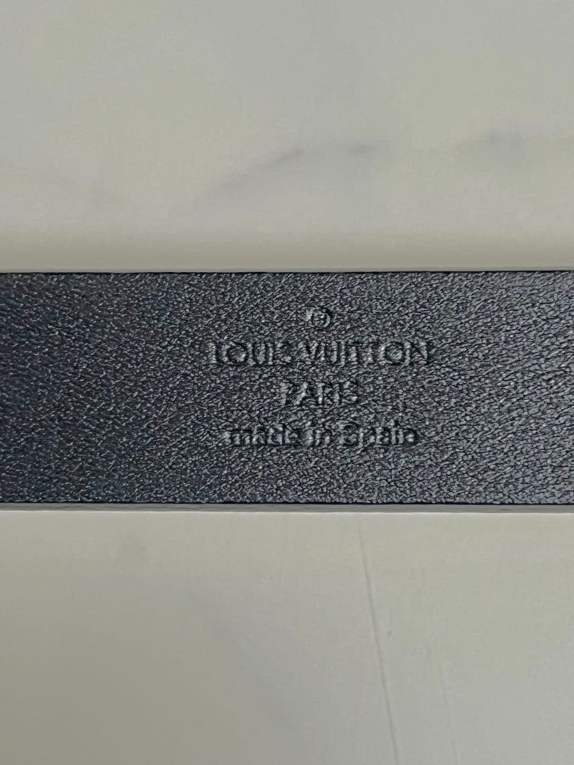 Louis Vuitton ゴールド V字型ベルト