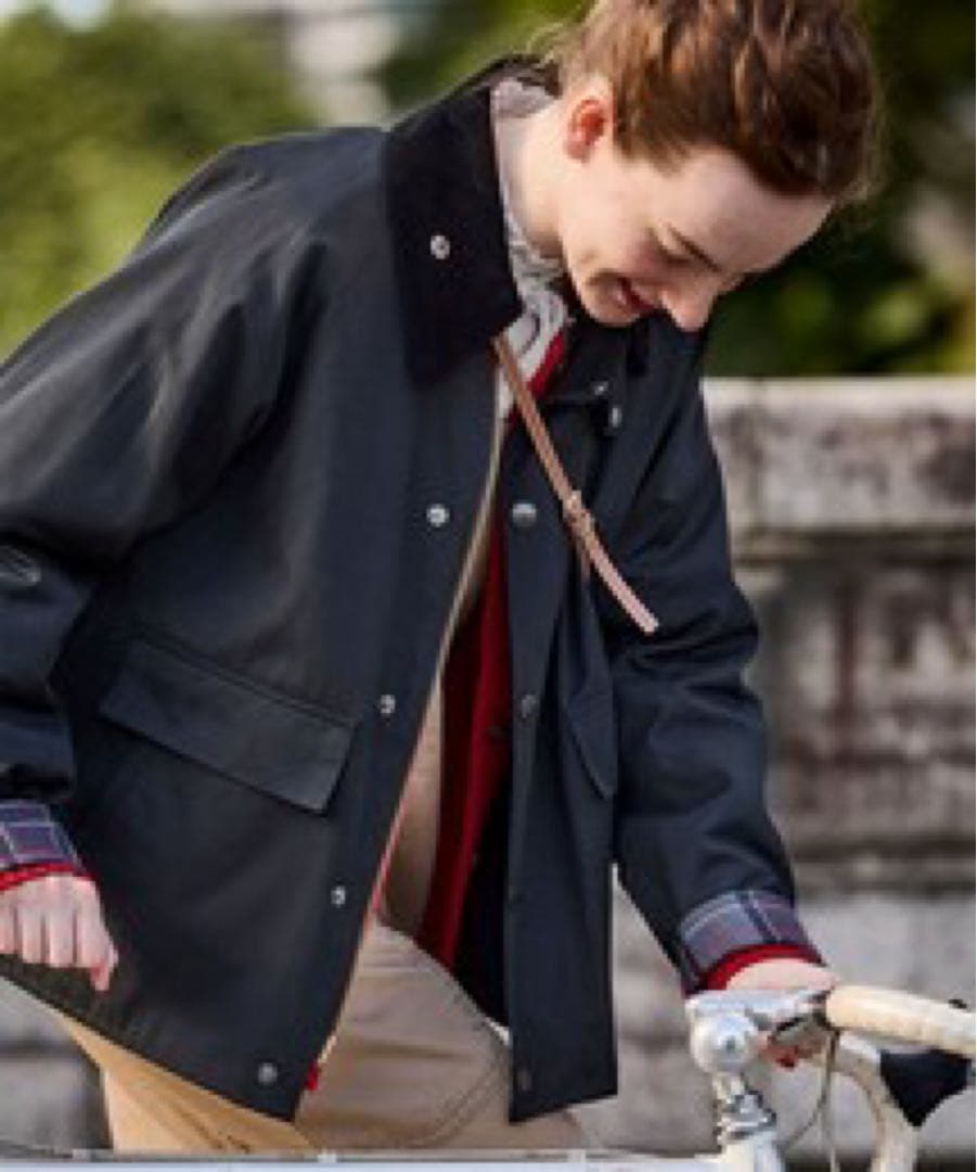 カジュアル黒ジャケット コーデュロイ襟付き