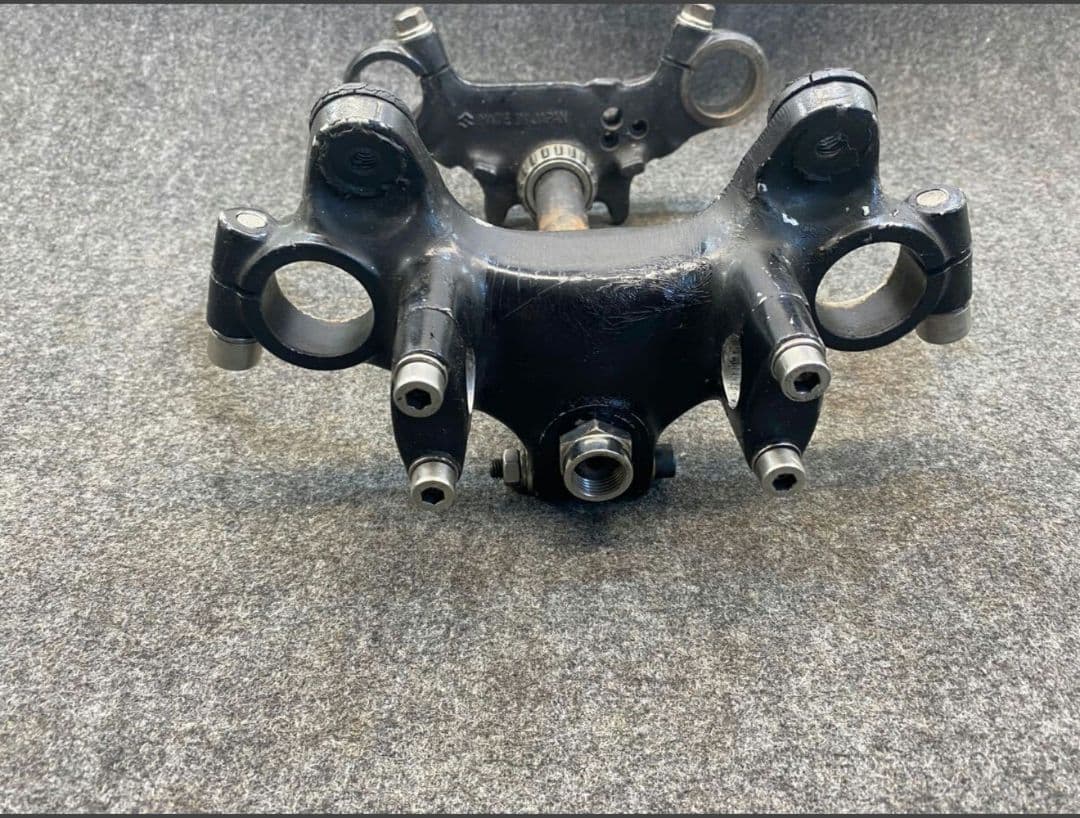 GT750 トップブリッジ ステアリングステム アンダーブラケット