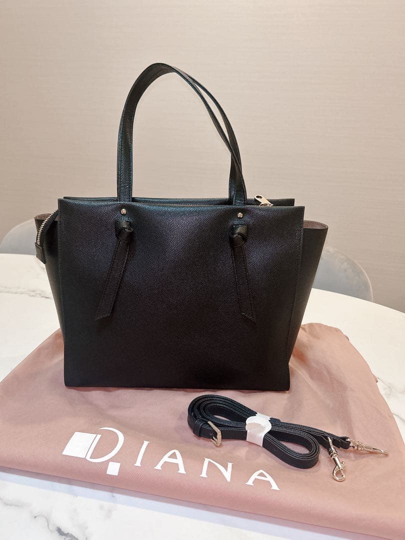 DIANA 黒 ビジネスバッグ　トートバッグ