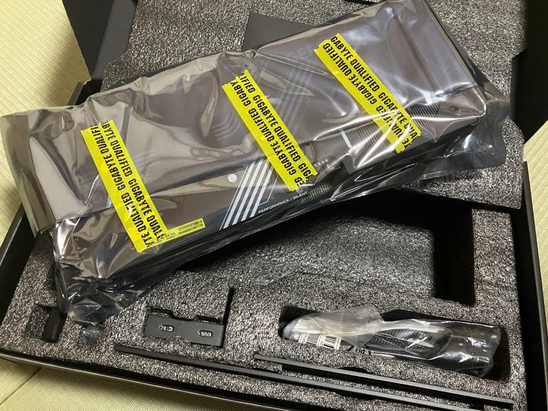 【新品・未使用、国内正規品】GIGABYTE RTX5080 WindForce
