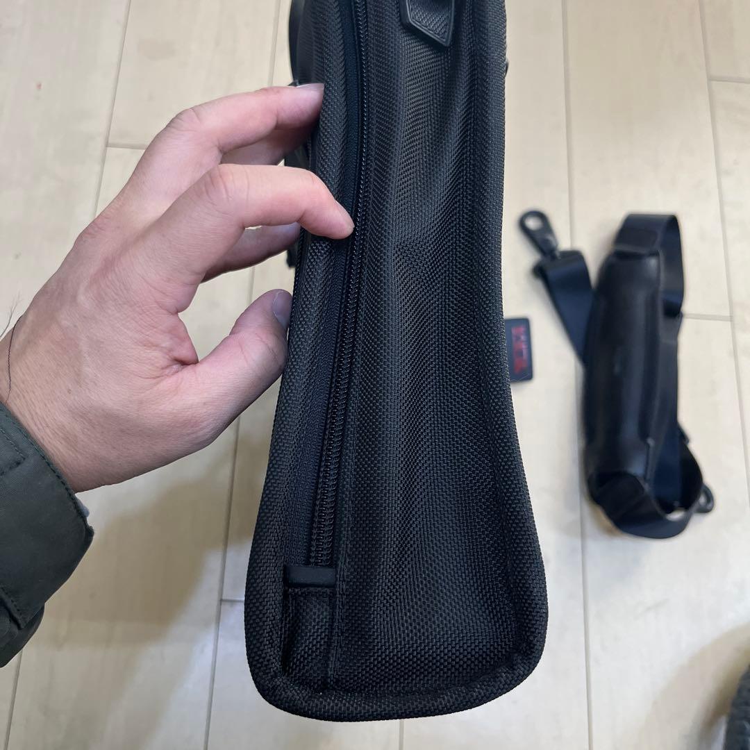 TUMI ブラック ビジネスバッグ