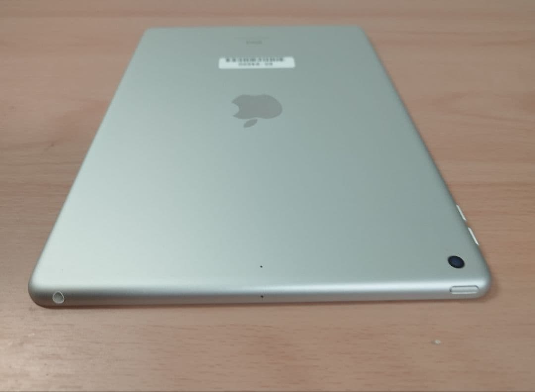 ★Apple iPad 第8世代 Wi-Fi 32GBシルバー A12/32GB