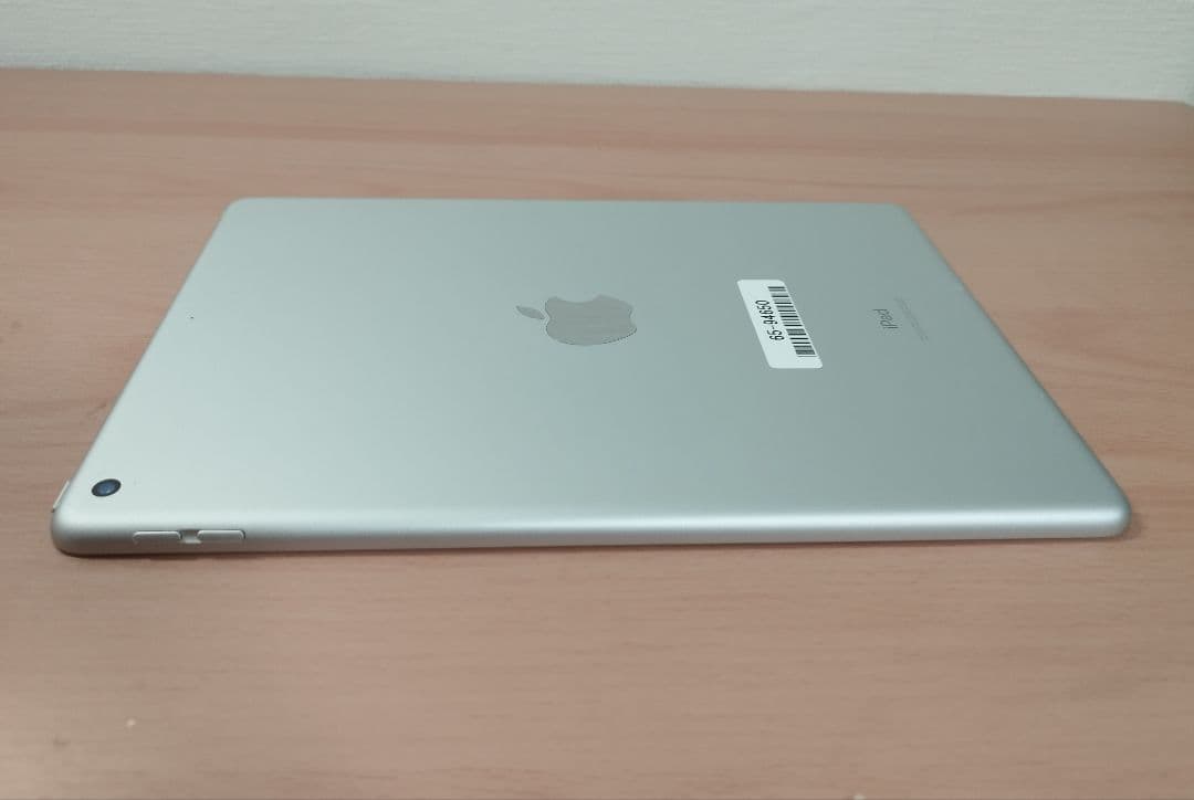 ★Apple iPad 第8世代 Wi-Fi 32GBシルバー A12/32GB