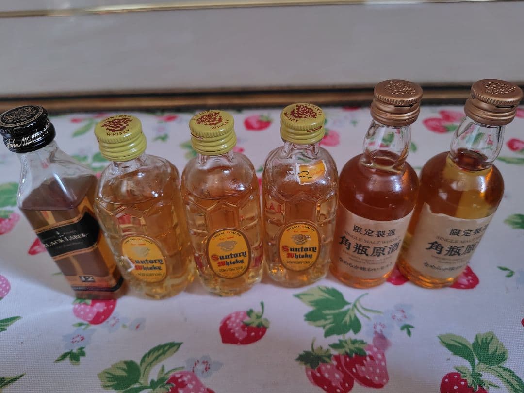 サントリー 角瓶原酒 ジョニーウォーカー　ブラックラベル12年 ミニ6本