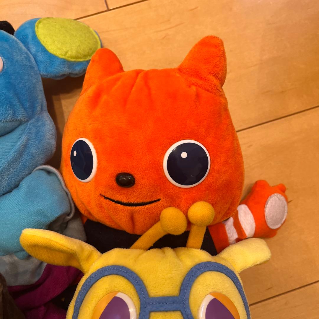 ワールドワイドキッズ　DVD・絵本・パペットセット