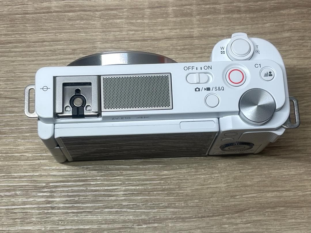 SONY ZV-E10 ホワイト【グリップ+SDカード(256GB)付き】