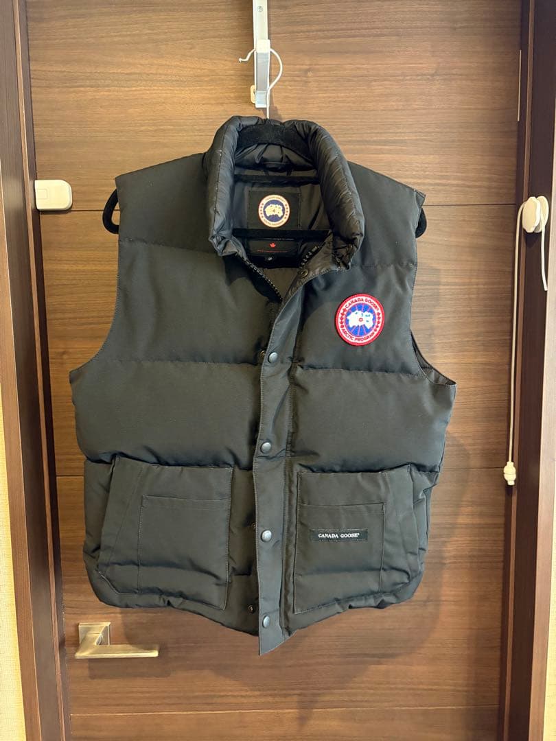 カナダグース ダウンベスト