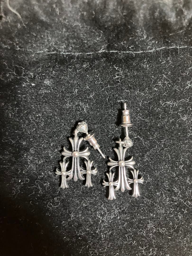 クロムハーツ クロスドロップピアス