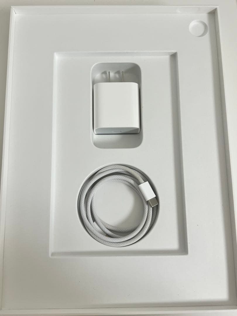 【未使用品】Apple iPad (第10世代) Wi-Fi 64GB シルバー