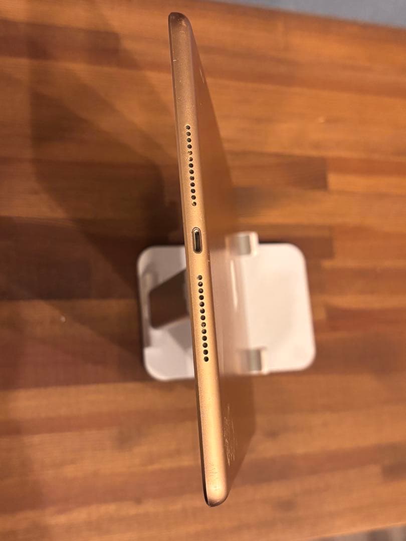 雪さん専用 Apple iPad 第8世代 ゴールド 本体