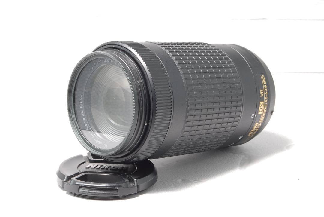 Nikon AF-P 70-300mm VR 超望遠レンズ レンズフード付　美品