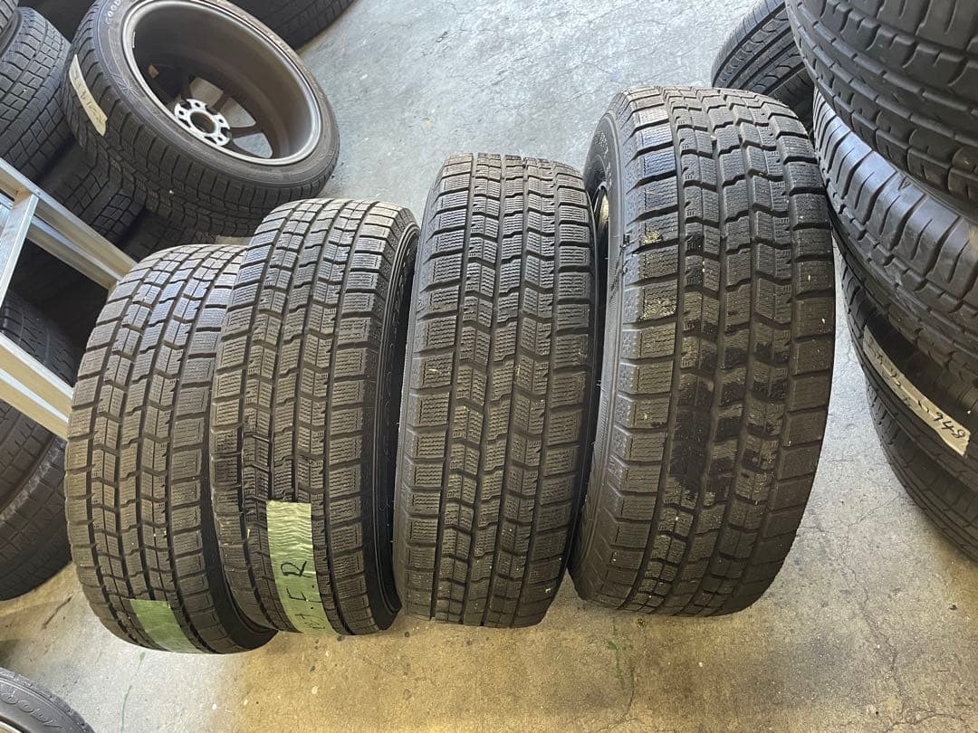 25、26、27セレナ用　バリ山　195/65Ｒ15　スタッドレス