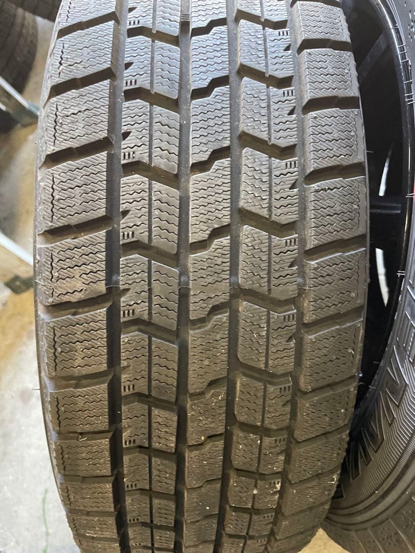25、26、27セレナ用　バリ山　195/65Ｒ15　スタッドレス
