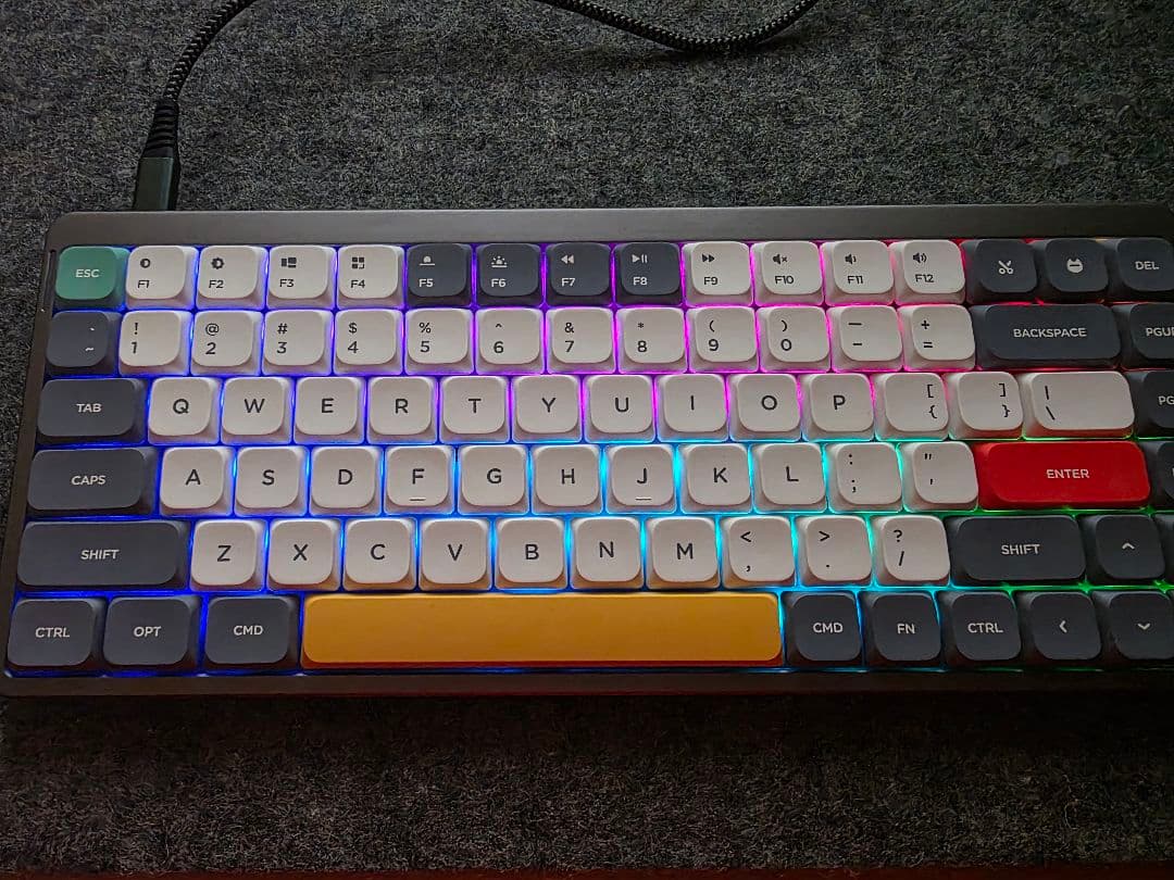 NuPhy AIR75 RGBバックライトキーボード