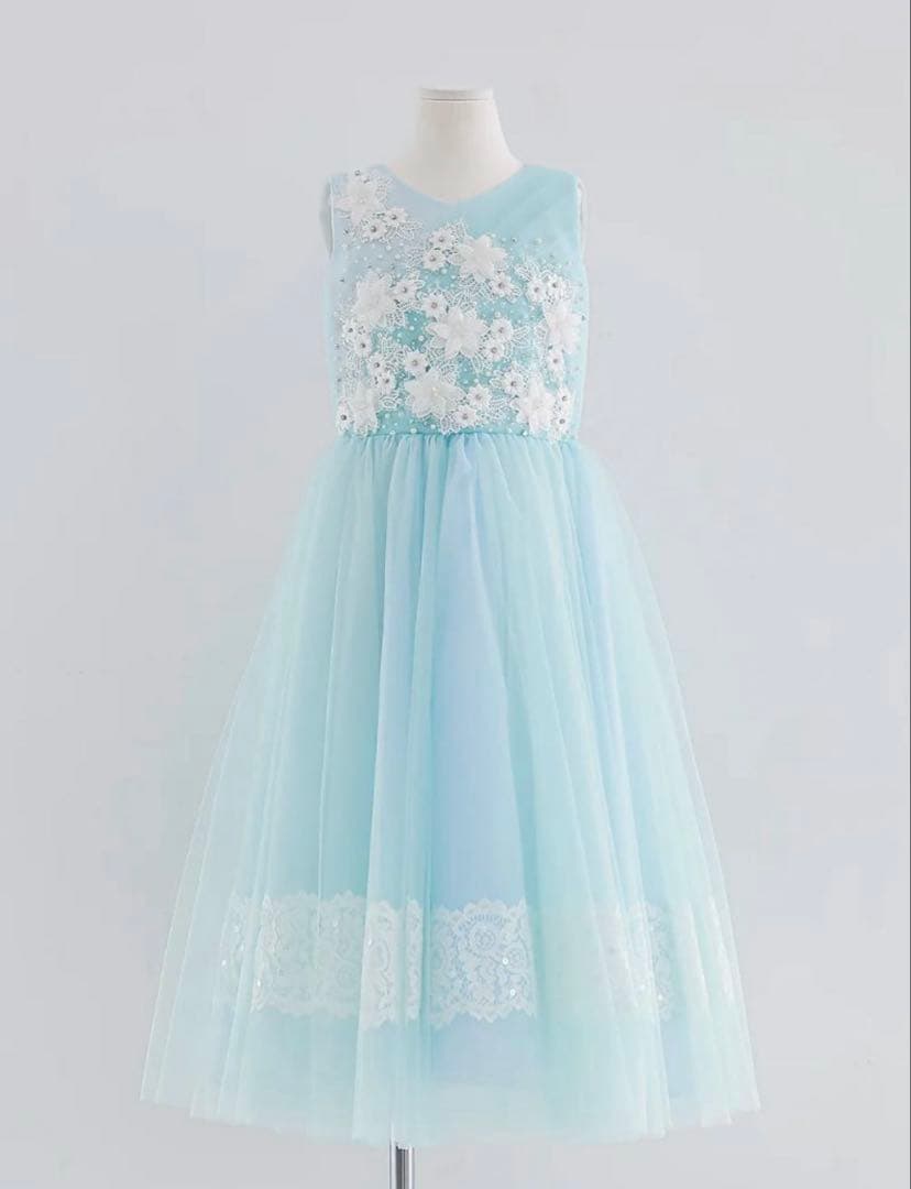 DRESCCO ライトブルー刺繍ロングドレス　130