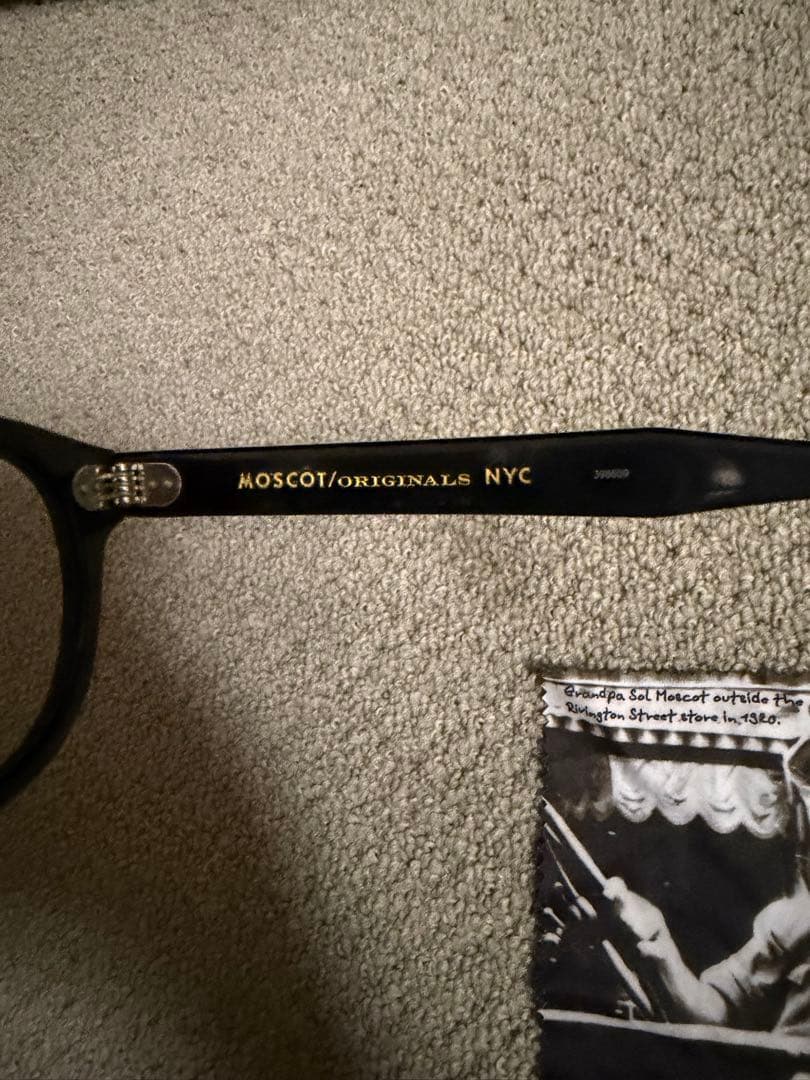 MOSCOT LEMTOSH 46 ブラックサングラス 調光レンズグレー