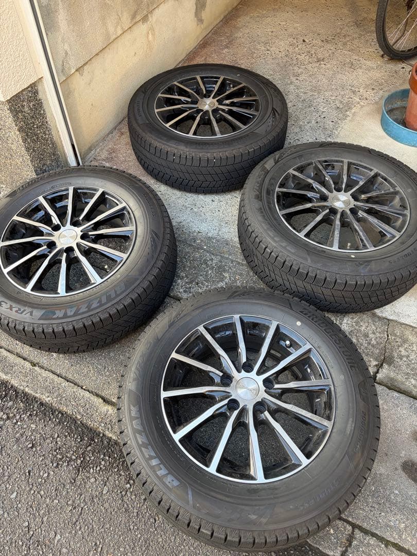 2024年製ブリザックスタッドレスタイヤ4本セットBALMINUM ホイール