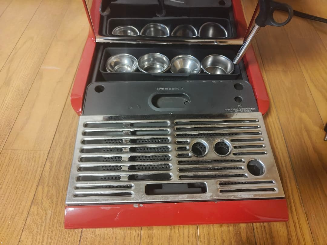 コーヒーメーカー・エスプレッソマシン Breville Barista Cranberry BES870CBXL